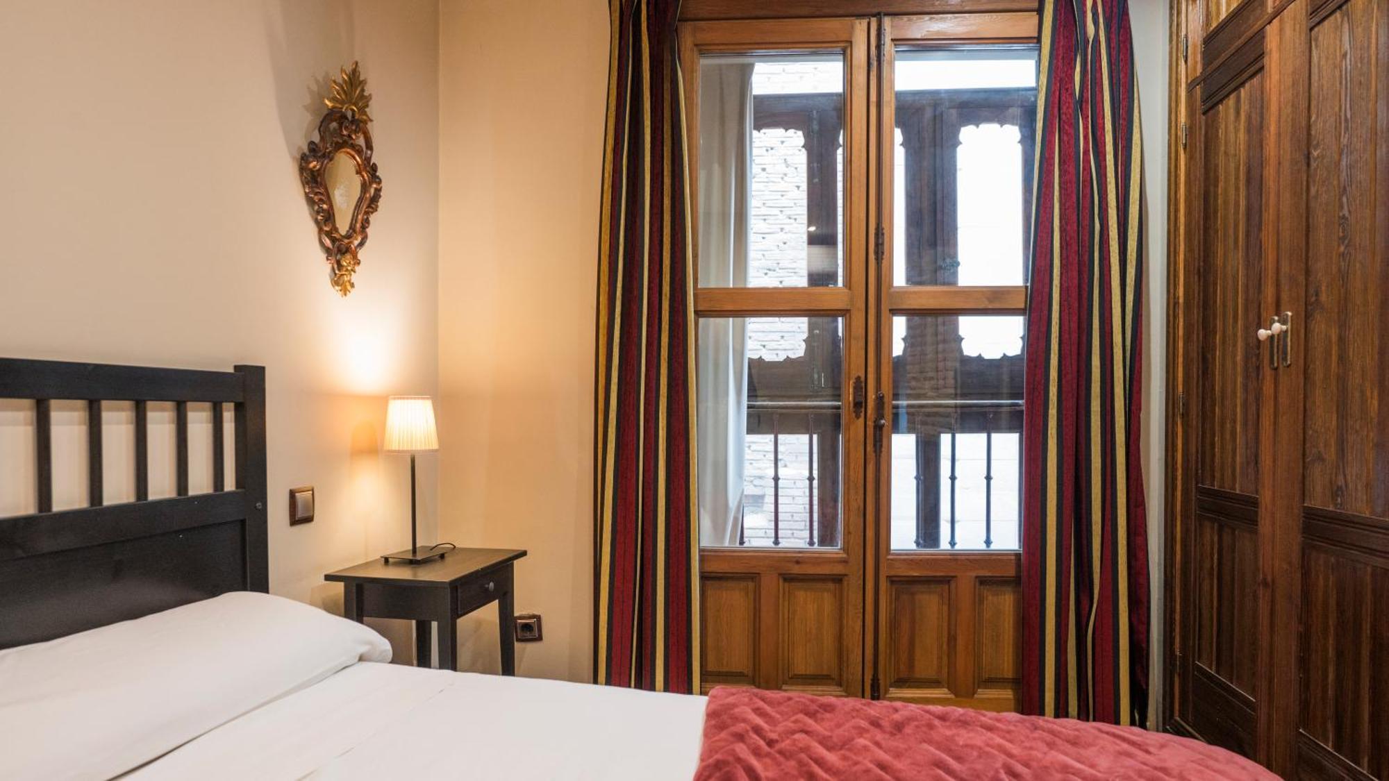 Apartamentos Las Teresitas Junto A La Catedral Toledo Rom bilde